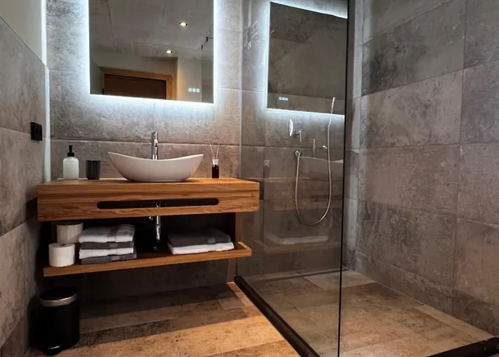 Hoisler's * הרוואלד